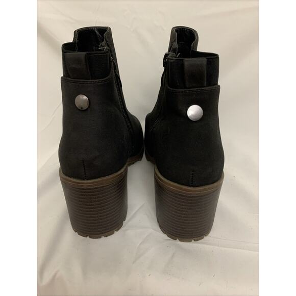 ZBY Lug Sole Black Boots Womens 8.5 Booties New - Picture 6 of 8